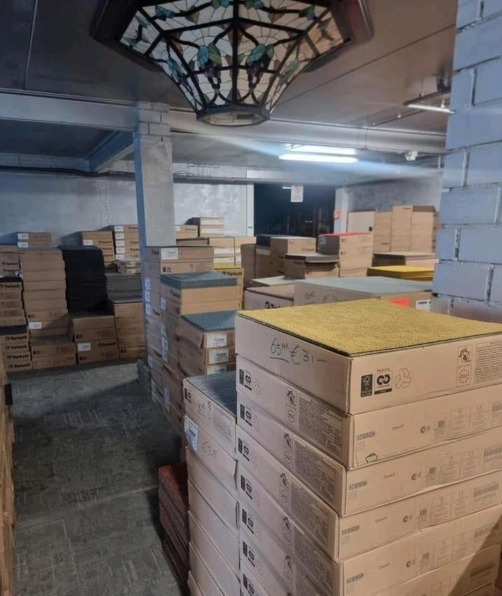TAPIJTTEGELS OUTLET NU RESTANT PARTIJEN VERKOOP WAALWIJK, Huis en Inrichting, Stoffering | Vloerbedekking, Ophalen, Crème, 75 m² of meer
