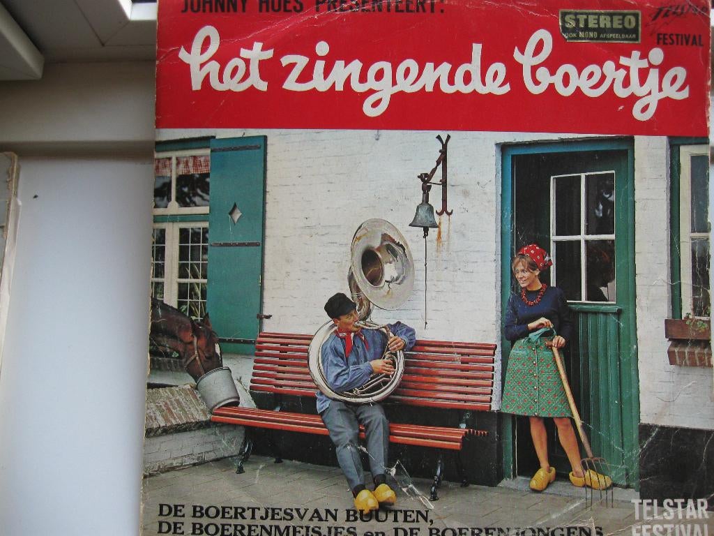 LP Johnny Hoes presenteert: Het zingende Boertje, Ophalen of Verzenden, Gebruikt, 12 inch, Levenslied of Smartlap