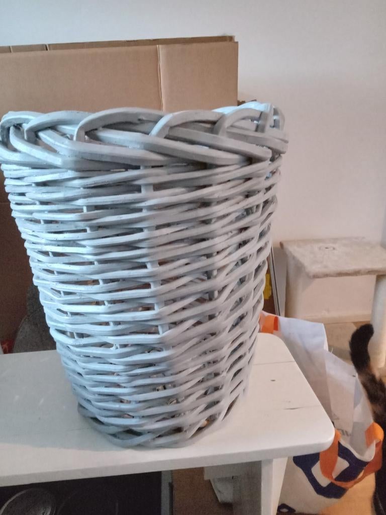 Gevlochten wilgen mand lichtgrijs, Overige materialen, Mand, Rond, Ophalen of Verzenden