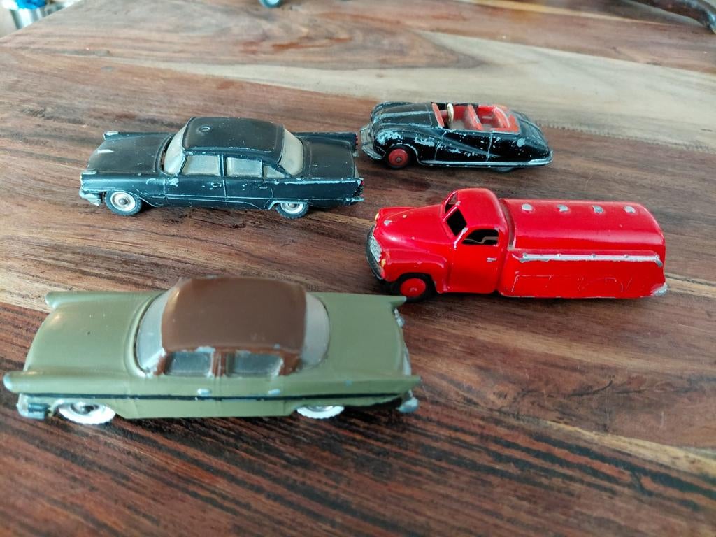 DINKY TOYS 4 X, Ophalen