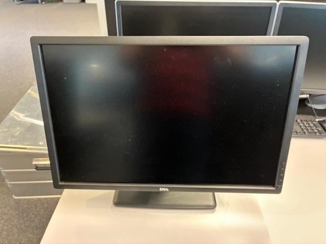 DELL monitor U2412M (set van 2 schermen), Computers en Software, Monitoren, Gebruikt, 60 Hz of minder, DisplayPort, DVI, VGA, In hoogte verstelbaar