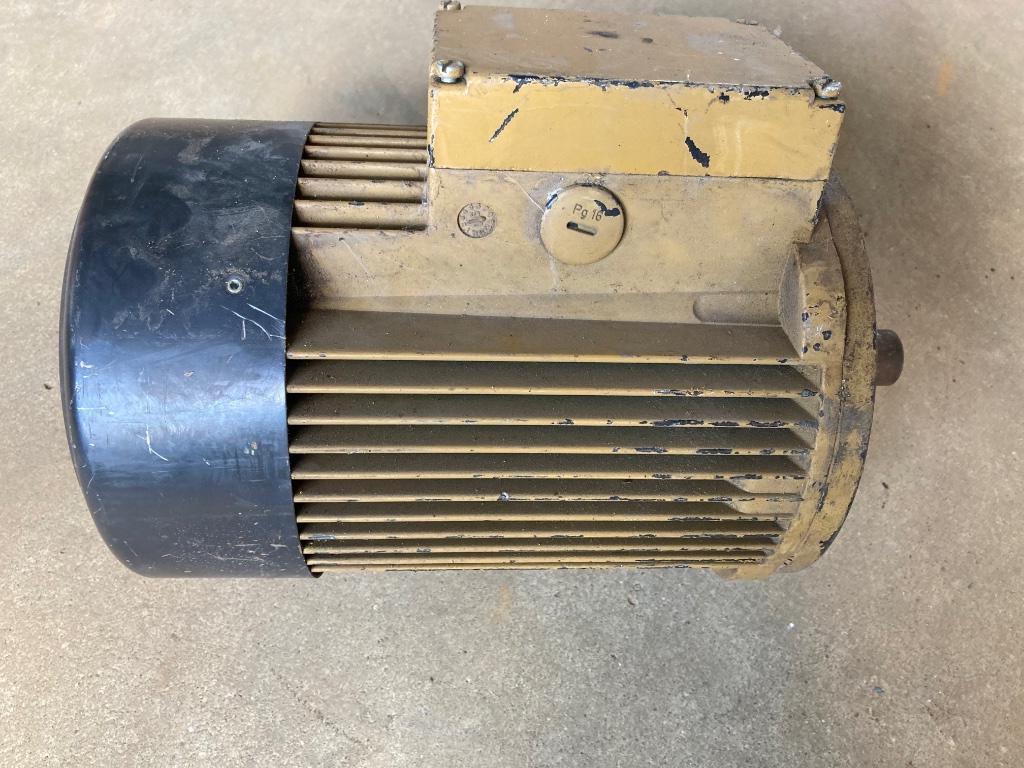 Elektromotor Grundfos 220/380 1,5 kW, Doe-het-zelf en Verbouw, Motoren, Ophalen, Gebruikt, Elektromotor, 1800 rpm of meer