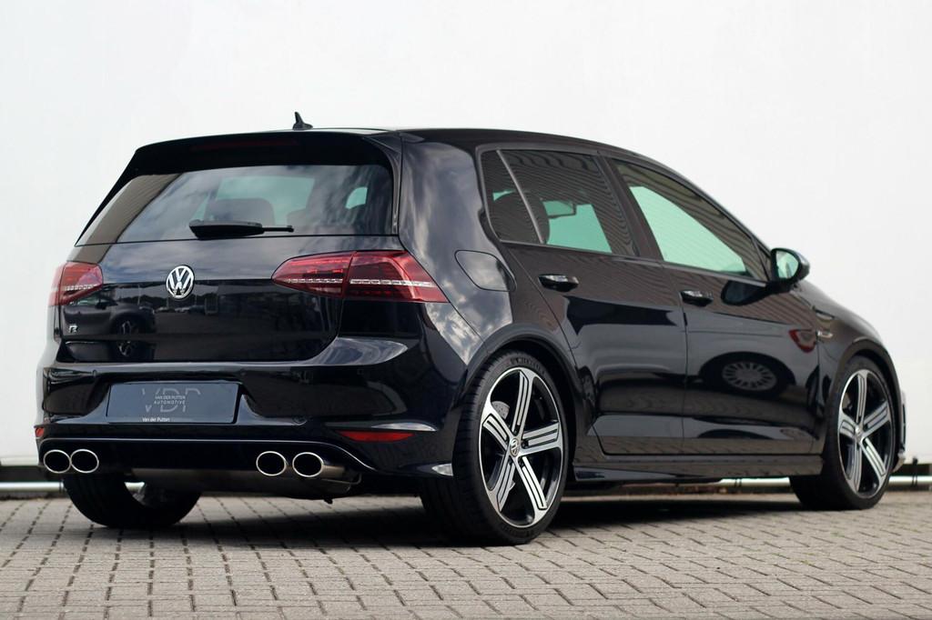 Volkswagen Golf 2.0 R 4Motion |Milltek|Carplay | Leder| ACC, Automaat, 4 cilinders, 1984 cc, Zwart