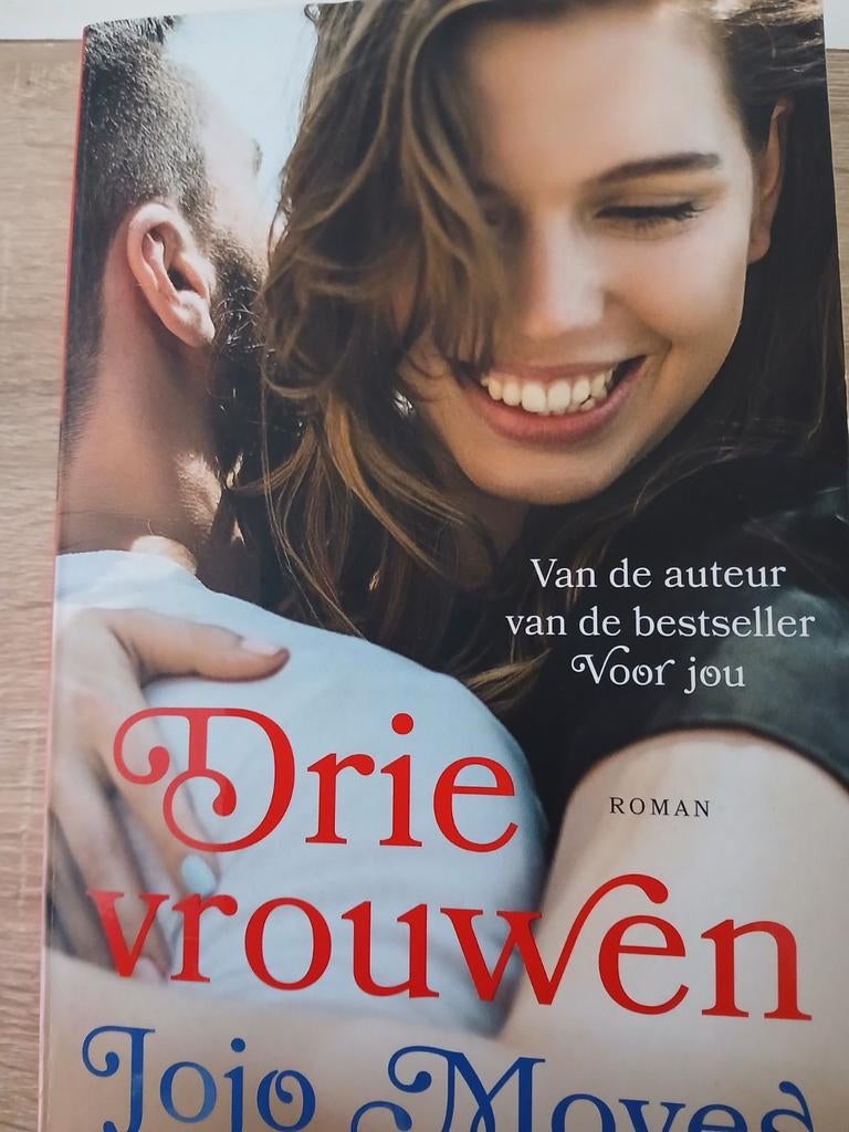 Drie Vrouwen - Jojo Moyes - Roman, Boeken, Ophalen of Verzenden, Zo goed als nieuw, Jojo Moyes, Nederland