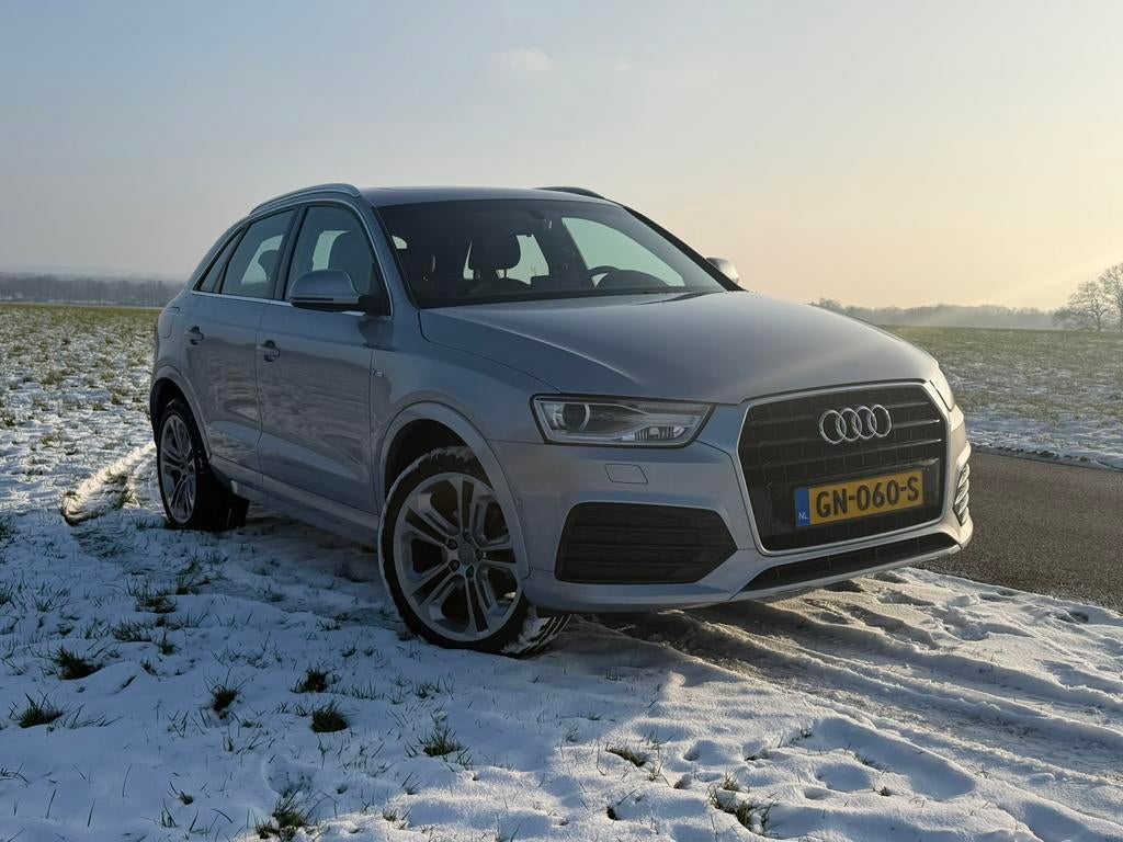 Audi Q3 1.4 Tfsi S-line 2015 Grijs, Auto's, 1380 kg, 1800 kg, 4 cilinders, Origineel Nederlands