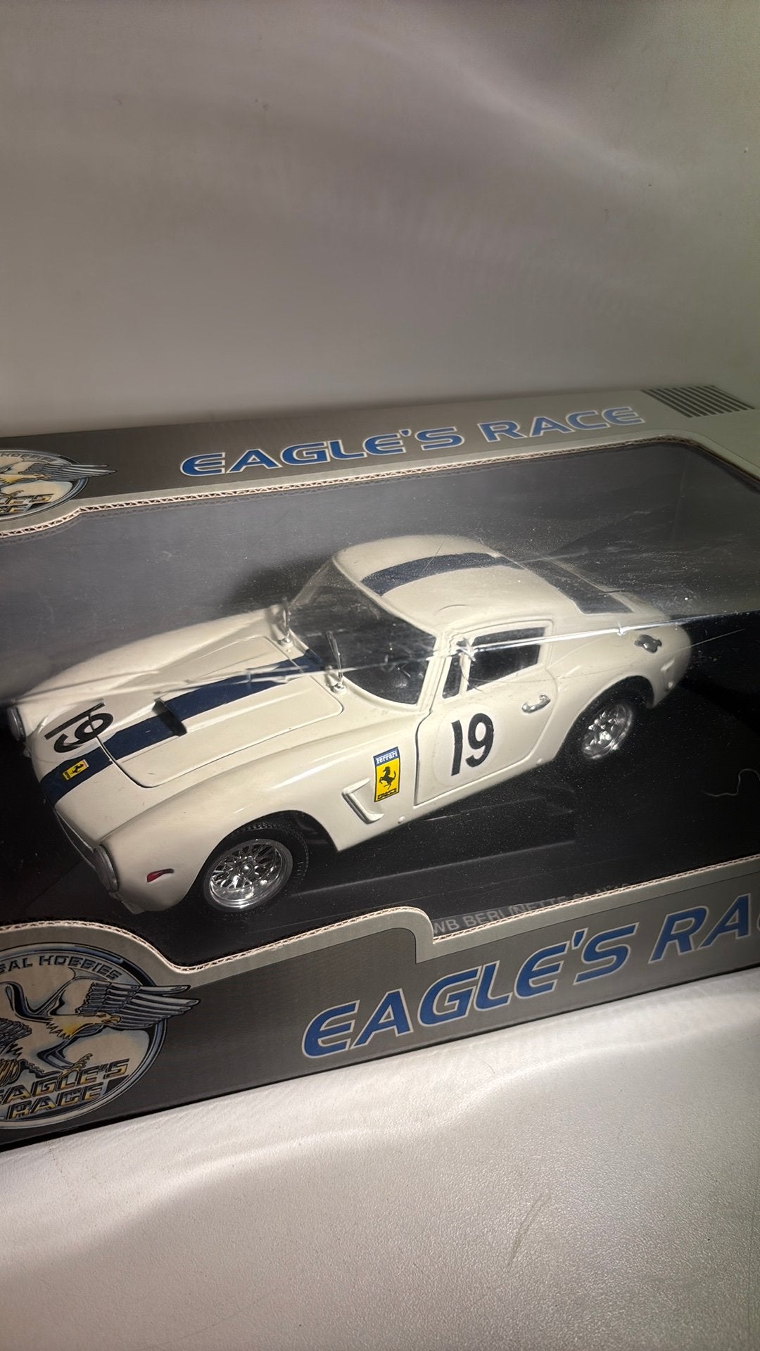 Ferrari 250 gt swb berlinette 61 #19 universal hobbies 1.18, Overige merken, Ophalen of Verzenden, A, A