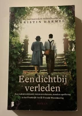 een dichtbij verleden Kristin Harmel 9789022588116, Boeken, Ophalen of Verzenden, Gelezen
