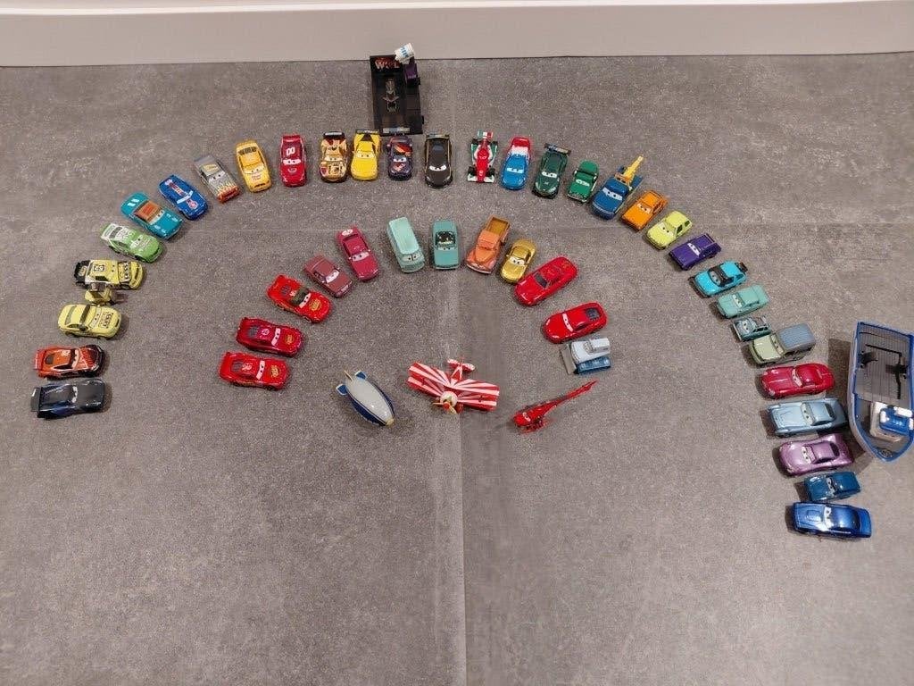 Veel verschillende Cars autootjes, Kinderen en Baby's, Speelgoed | Speelgoedvoertuigen, Ophalen of Verzenden, Gebruikt
