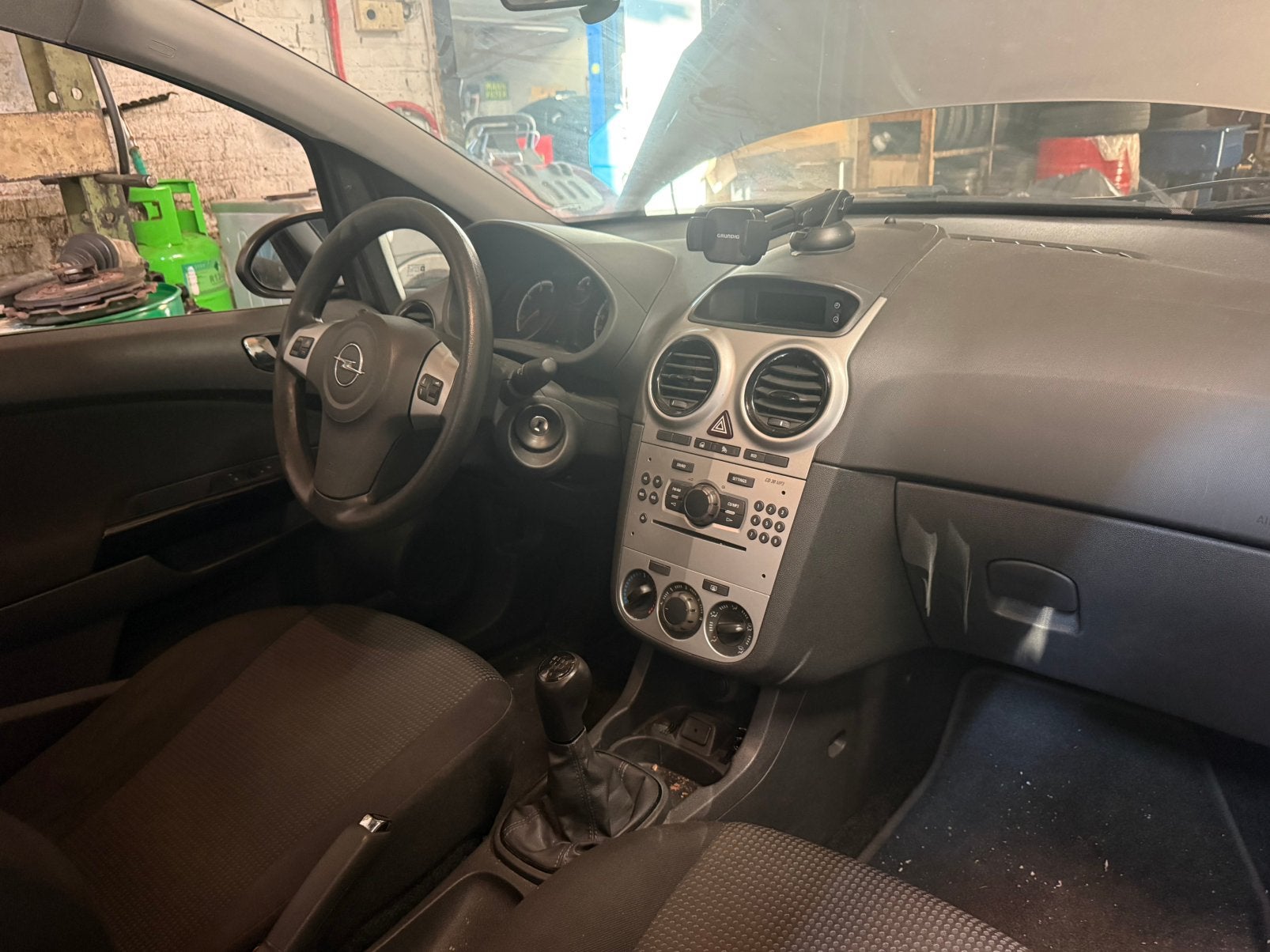 Foto 15 van Opel corsa 2011