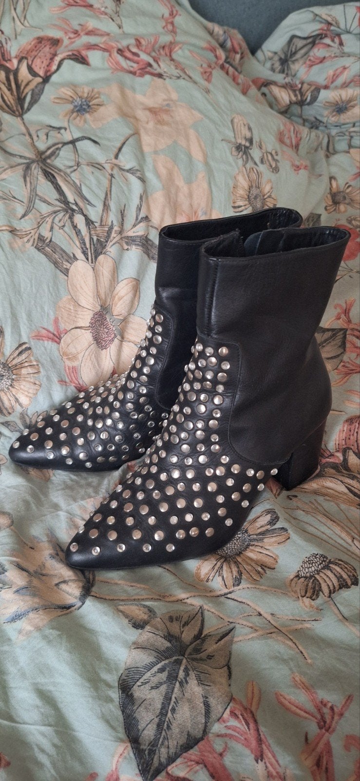 Zwarte  Toral leren enkellaarzen met studs - Maat 36, Zwart, Lage of Enkellaarzen, Ophalen of Verzenden, Toral