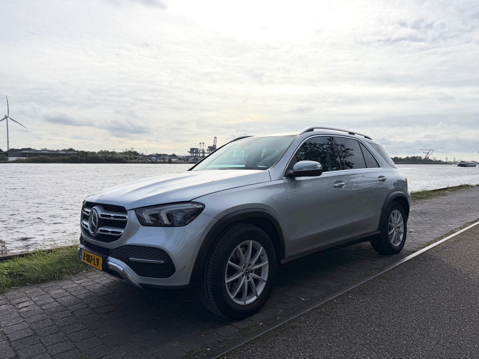 Mercedes-Benz GLE 350 e 4MATIC | Pano | 360 | Massage, Dealer onderhouden, Zwart, GLE, Lichtsensor