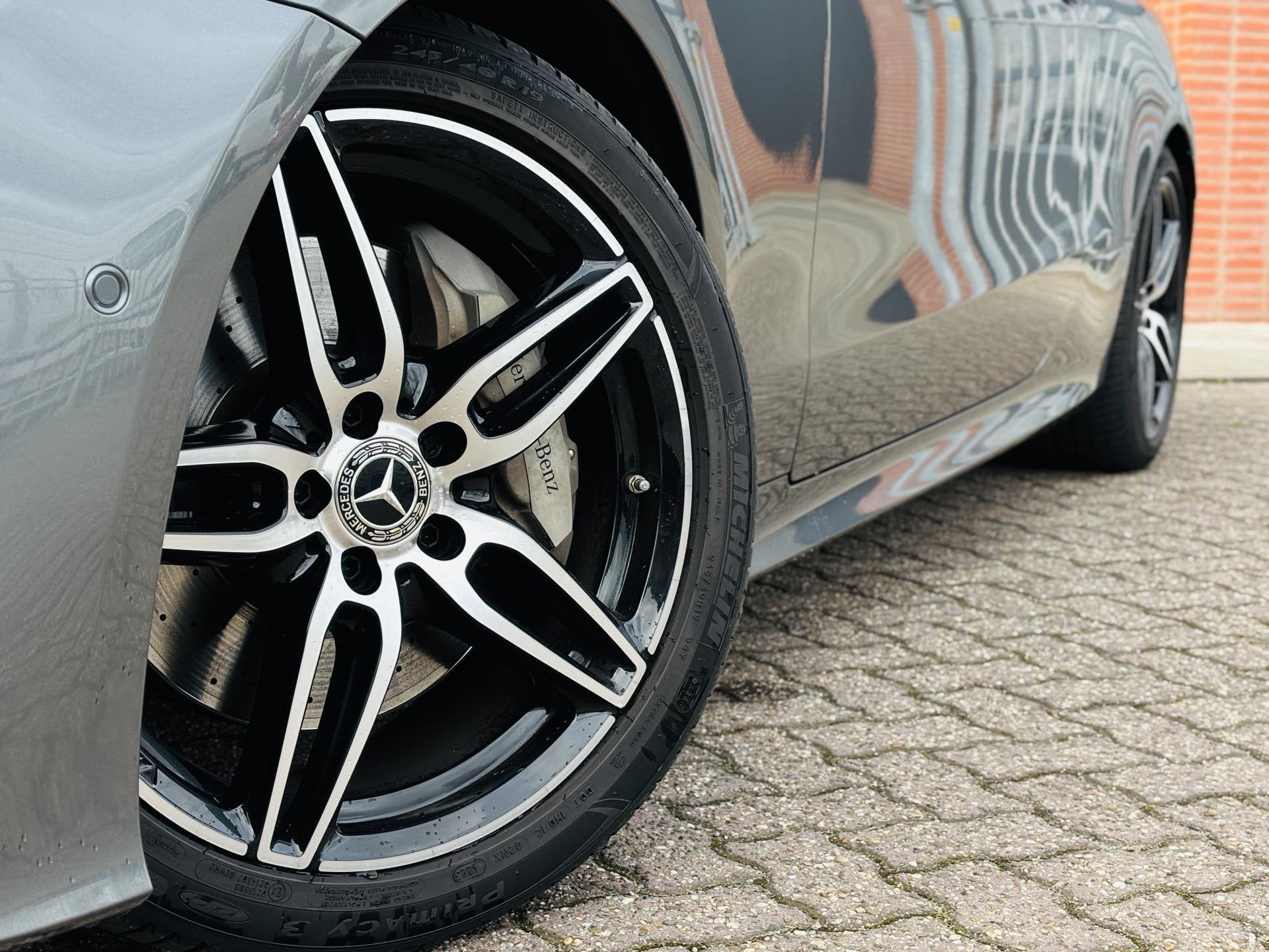Mercedes-Benz E-Klasse E 300 Cabrio Premium AMG Line | Distr, Auto's, Mercedes-Benz, 12 maanden, 4 cilinders, 4 stoelen, Bedrijf