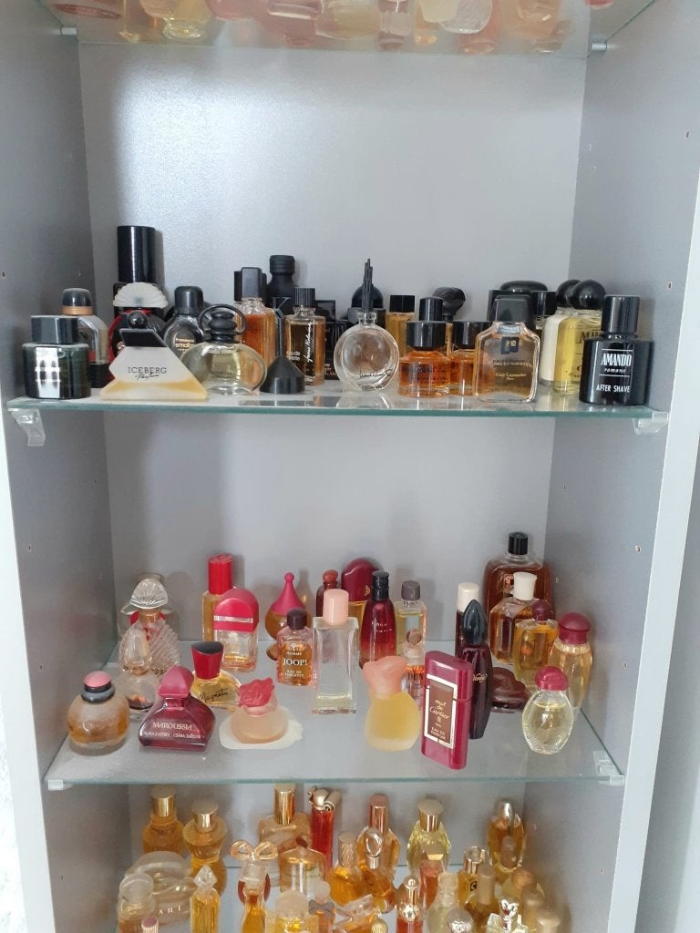 Parfum Miniaturen Verzameling, Verzamelen, Ophalen of Verzenden, Zo goed als nieuw, Miniatuur, Gevuld