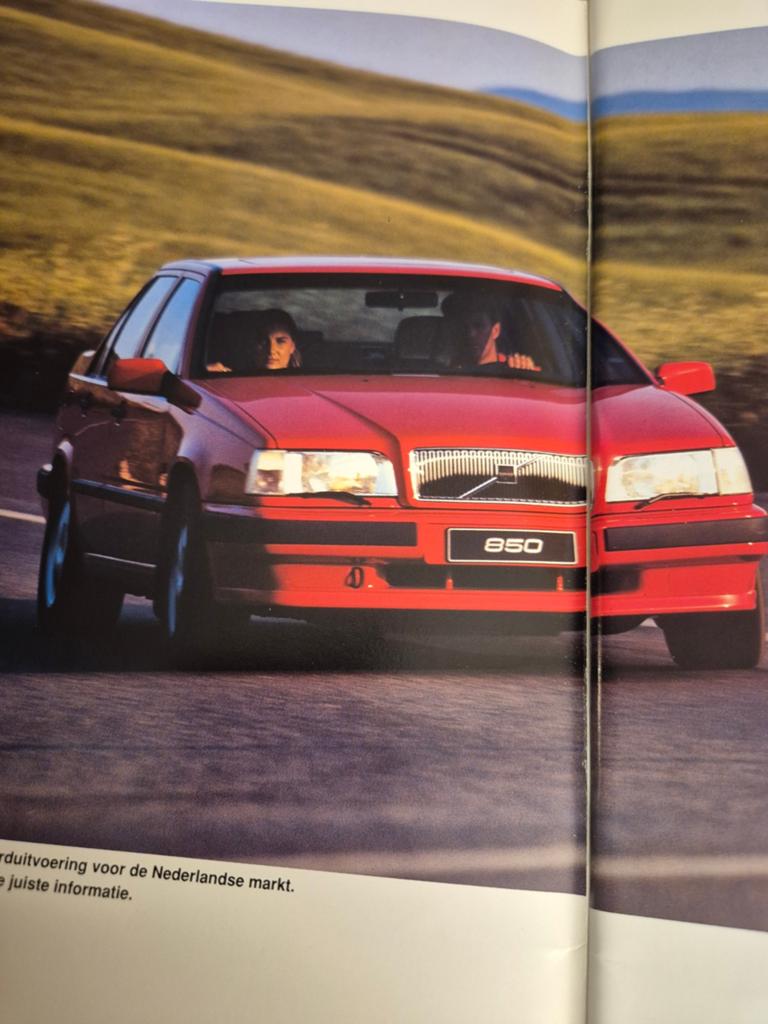 1993 Nederlands dikke Volvo 850 GLT éérste type folder izgst, Ophalen of Verzenden, Zo goed als nieuw, Volvo