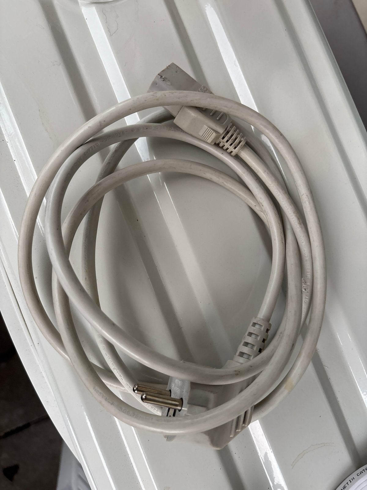 Witte geaarde stroomkabel IEC C13 - 180 cm, Ophalen of Verzenden, Gebruikt