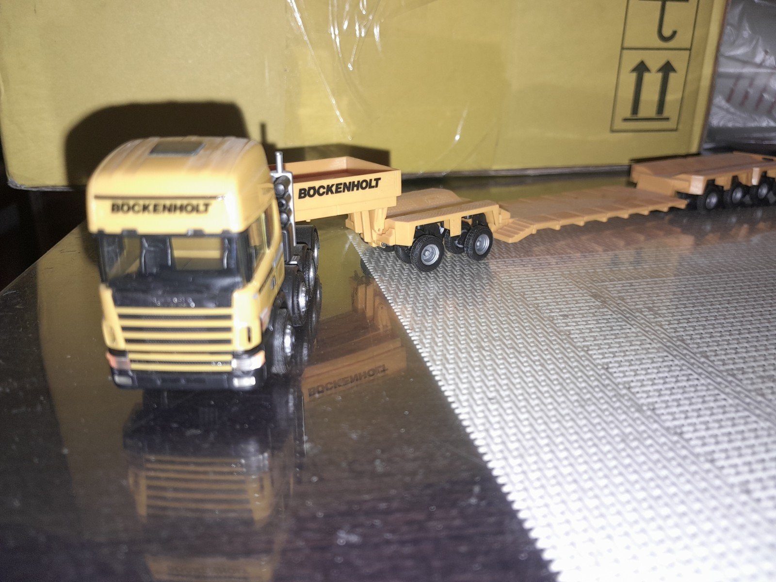 Bockenholt, Hobby en Vrije tijd, Modelauto's | 1:87, Ophalen of Verzenden, Zo goed als nieuw, Bus of Vrachtwagen, Herpa