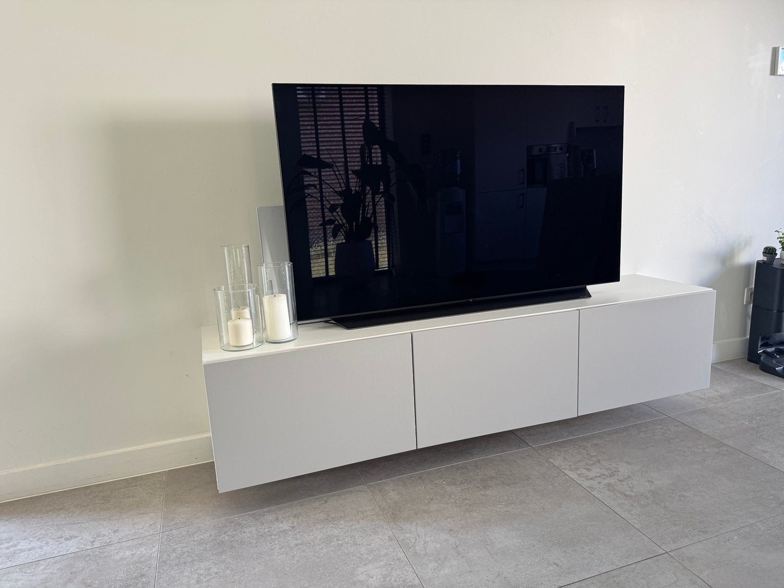 Tv meubel off white 180cm, Huis en Inrichting, Keuken | Complete keukens, Ophalen, Zo goed als nieuw, Wit, Enkelwandige keuken