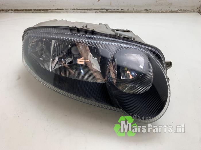 Koplamp rechts van een Alfa Romeo 147, Gebruikt, -, -, Ophalen of Verzenden