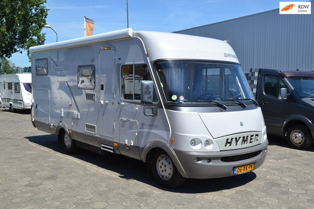 Hymer Eriba B 674 B - Lengte bedden - Airco - 3x Zonnepanele, Ringverwarming, 6 tot 7 meter, Bedrijf, Hymer