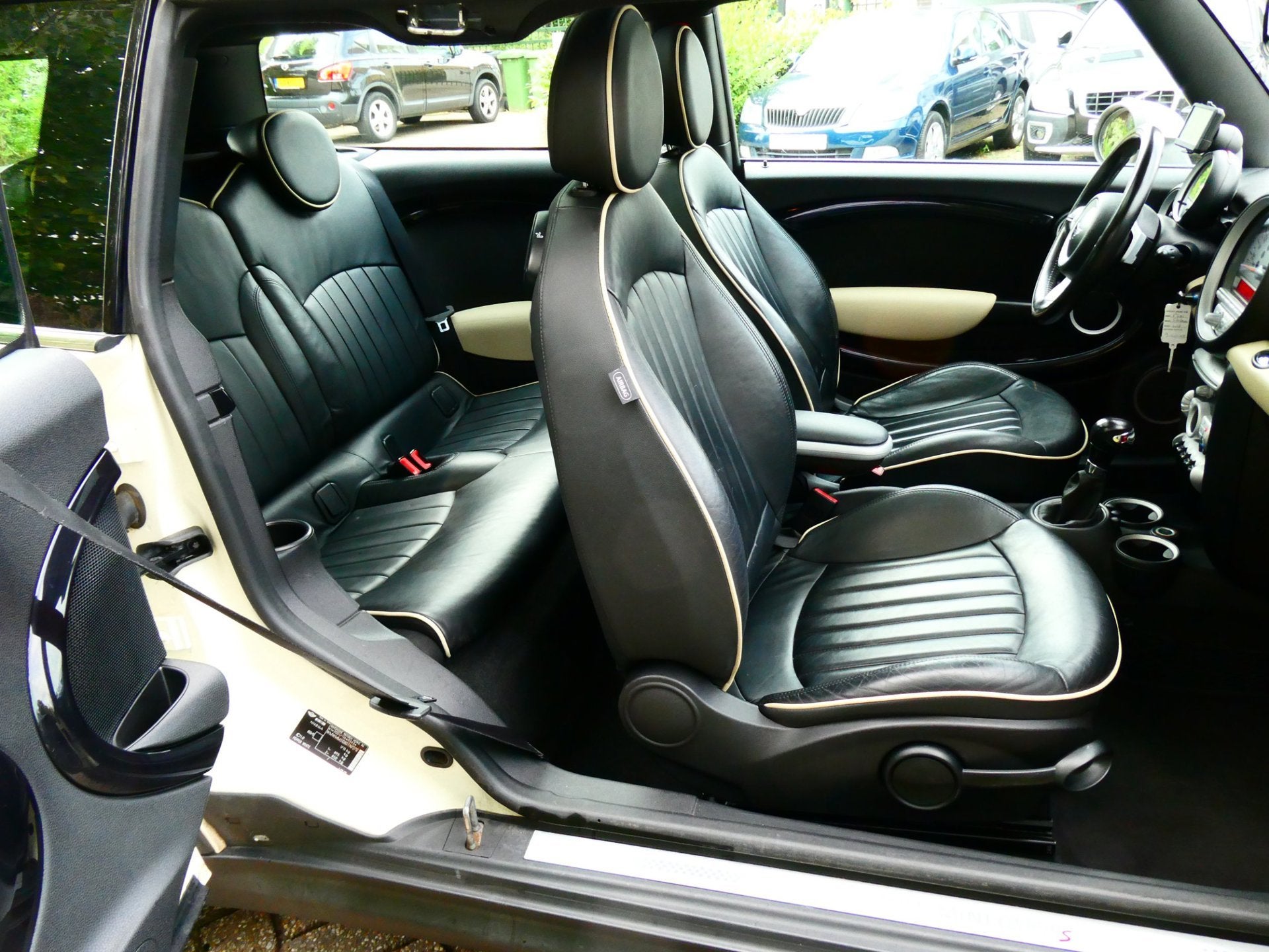 Mini Clubman 1.6 Cooper S Automaat 174pk Clima Leder Schuifd, Auto's, Euro 5, Gebruikt, 4 cilinders, 4 stoelen