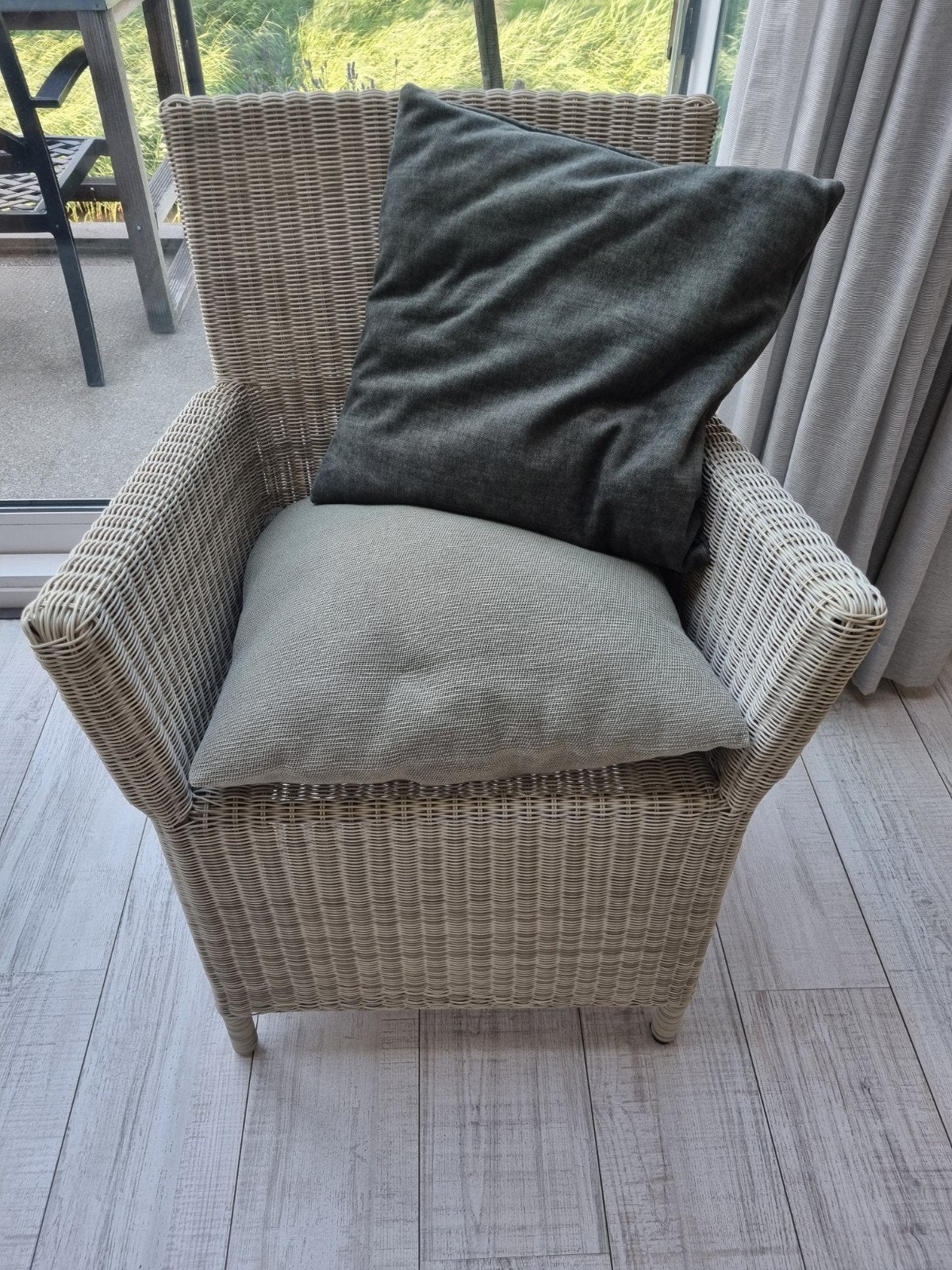 Avandgarden wicker dining stoel, Ophalen, Kunststof, Wit, Zo goed als nieuw