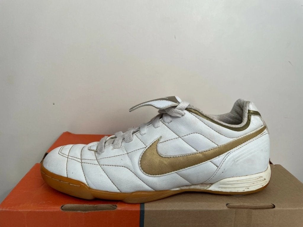 nike r10 ronaldinho t90 gold indoor trainers soccer shoes 7, Gebruikt, Maat XS of kleiner, Schoenen, Ophalen of Verzenden