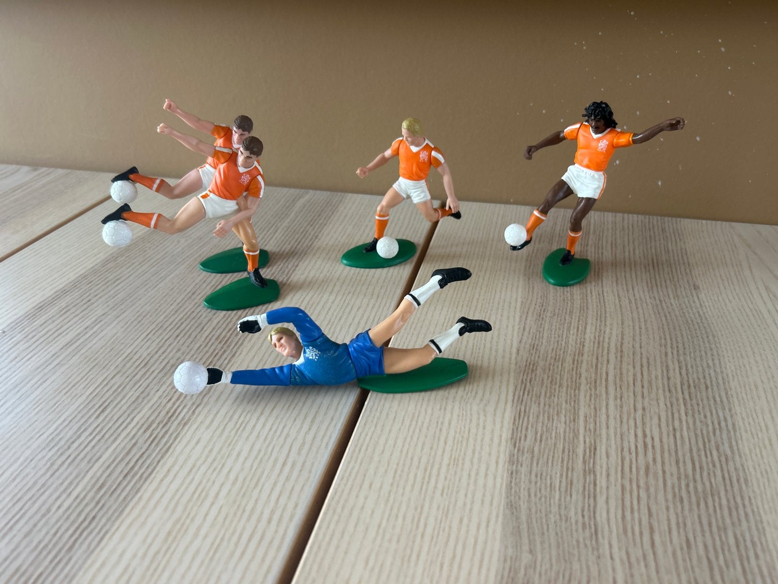 Tonka Voetbalfiguren Oranje EK 1988, Verzenden, Zo goed als nieuw, Buitenlandse clubs, Beeldje of Poppetje