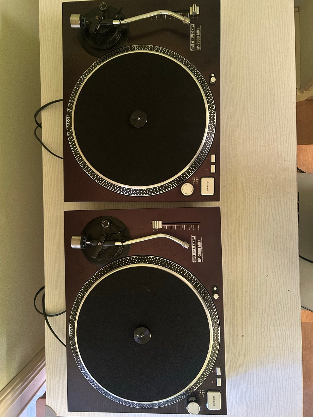 Reloop RP-2000 MK3 Platenspelers - Rechterarm defect, Ophalen of Verzenden, Niet werkend, Platenspeler, Overige merken