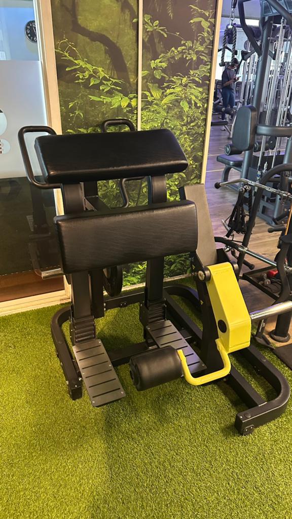 Plate loaded Standing Leg Curl / staande leg curl, Sport en Fitness, Ophalen, Info@defitnessmakelaar.nl, Gebruikt, Overige typen