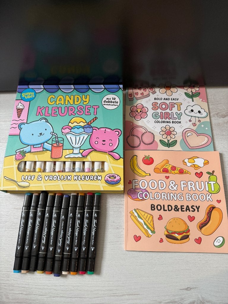 Cozy kleuren lief vrolijk kleuren candy kleurset en meer, Ophalen of Verzenden, Zo goed als nieuw, Potlood of Stift