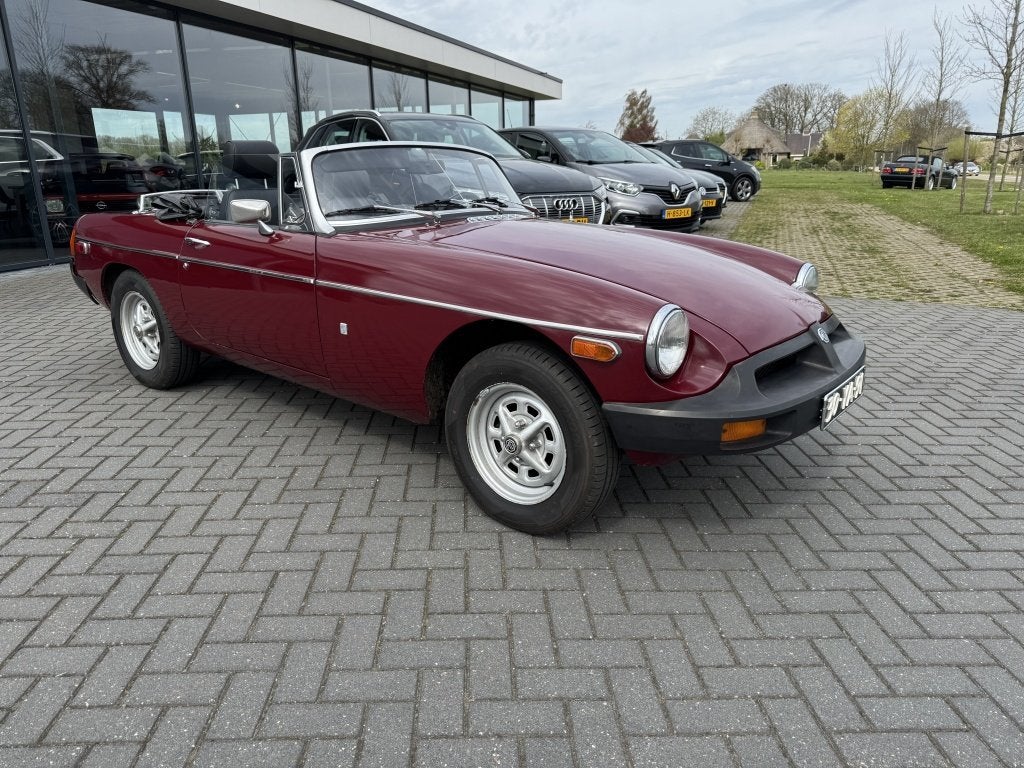 MG B 1.8 Roadster (bj 1977), Auto's, 95 pk, Cabriolet, Bedrijf, Handgeschakeld
