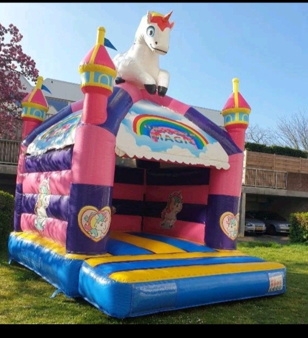 Eenhoorn Springkasteel met Blower en Certificaat - 3x4m, Ophalen, Gebruikt