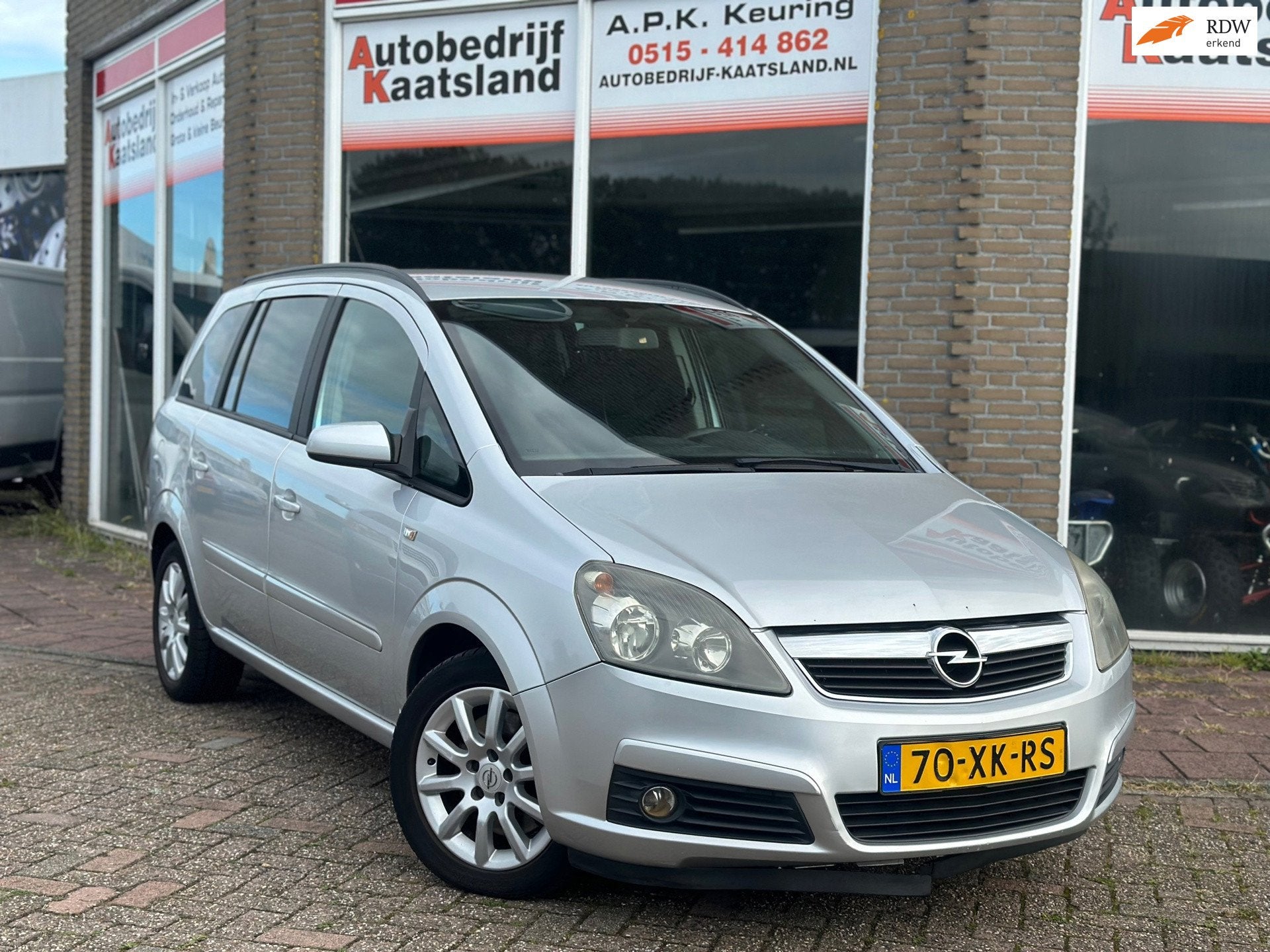 Opel Zafira 2.2 Temptation - Airco - Cruise - Nieuwe Apk -, Voorwielaandrijving, Stof, Gebruikt, Zwart