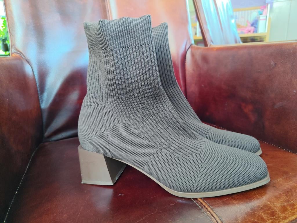 Donkerbruine laarsjes 40, Kleding | Dames, Schoenen, Ophalen of Verzenden, Zo goed als nieuw, Bruin