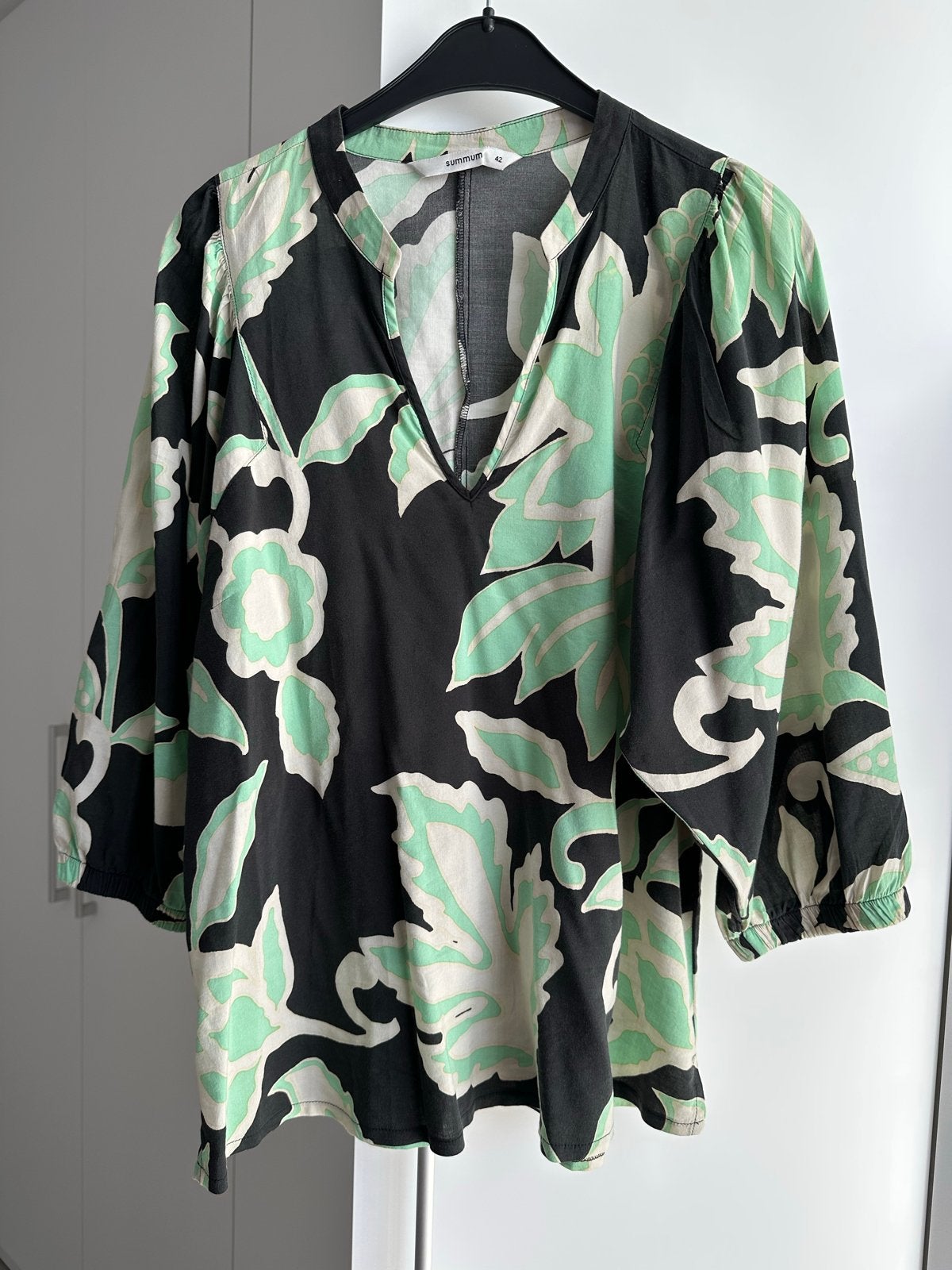 Summum blouse met bloemenprint - Maat 42, Ophalen of Verzenden, Zo goed als nieuw, Maat 42/44 (L), Zwart