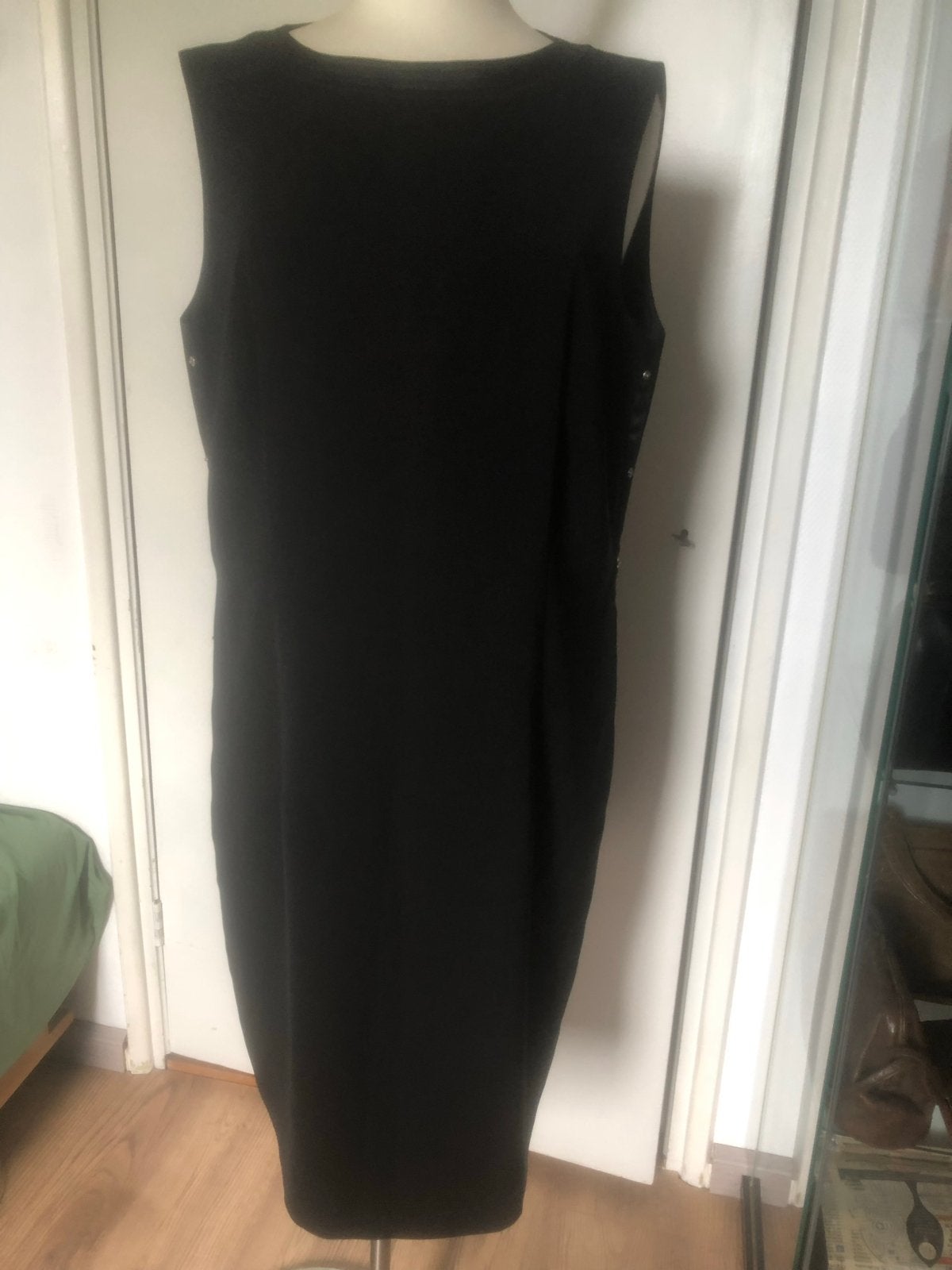 APRIORI Zwarte mouwloze jurk met knopen mt 44, Kleding | Dames, Zwart, Maat 42/44 (L), Ophalen of Verzenden, Zo goed als nieuw