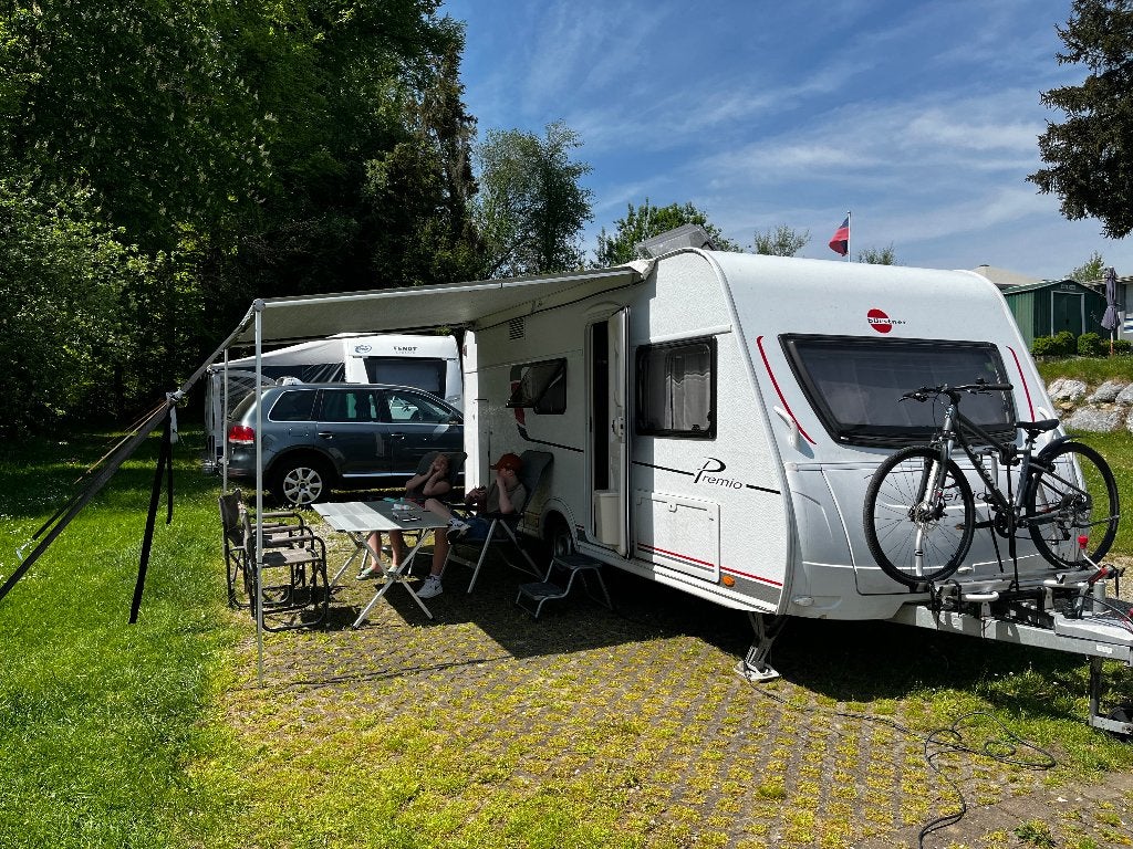 Foto 2 van Bürstner Premio 495 TK – ruime gezinscaravan, vakantieklaar