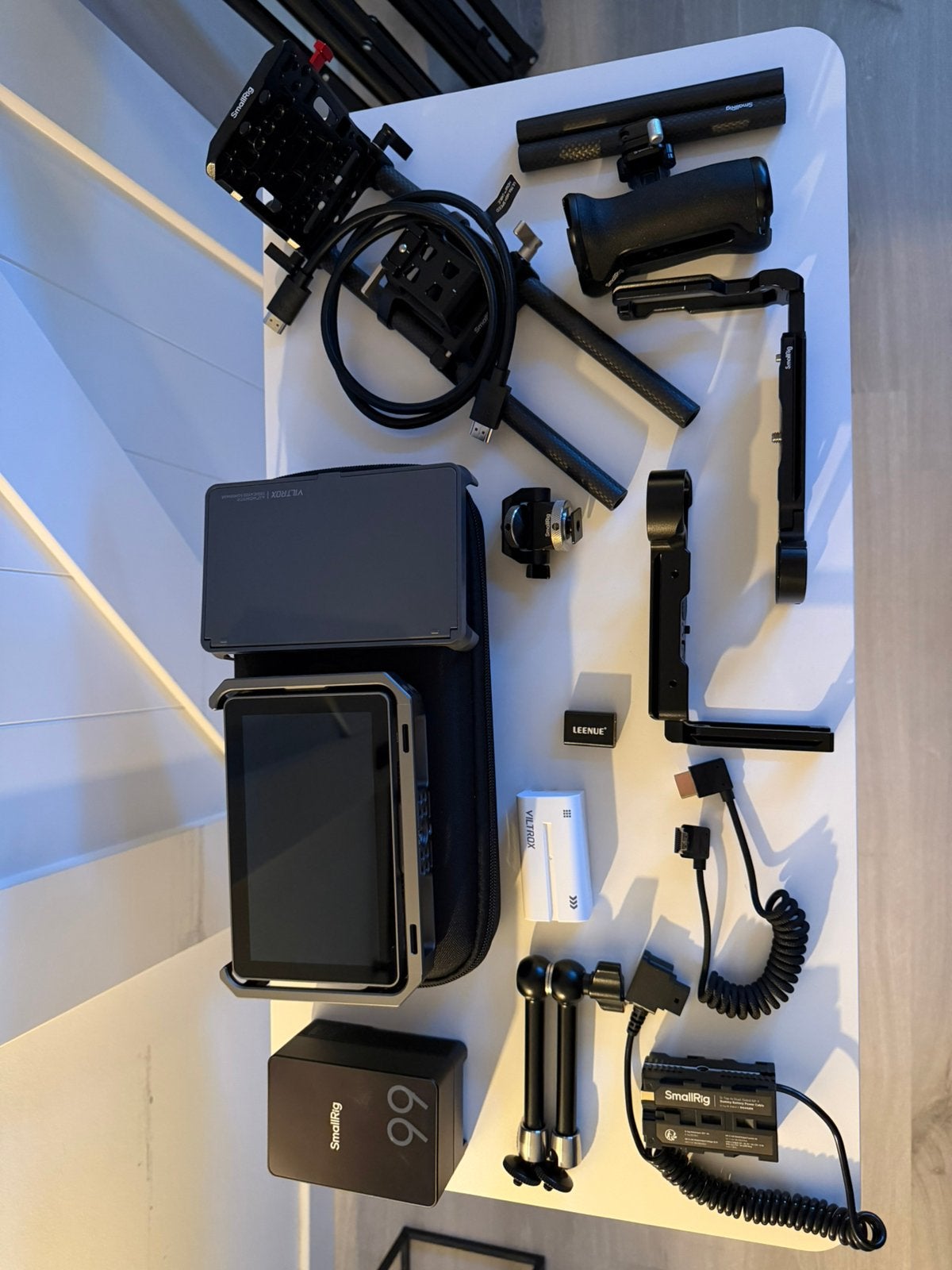 Viltrox DC-X2 Monitor met accessoires voor de filmmaker., Ophalen, Zo goed als nieuw, Overige merken
