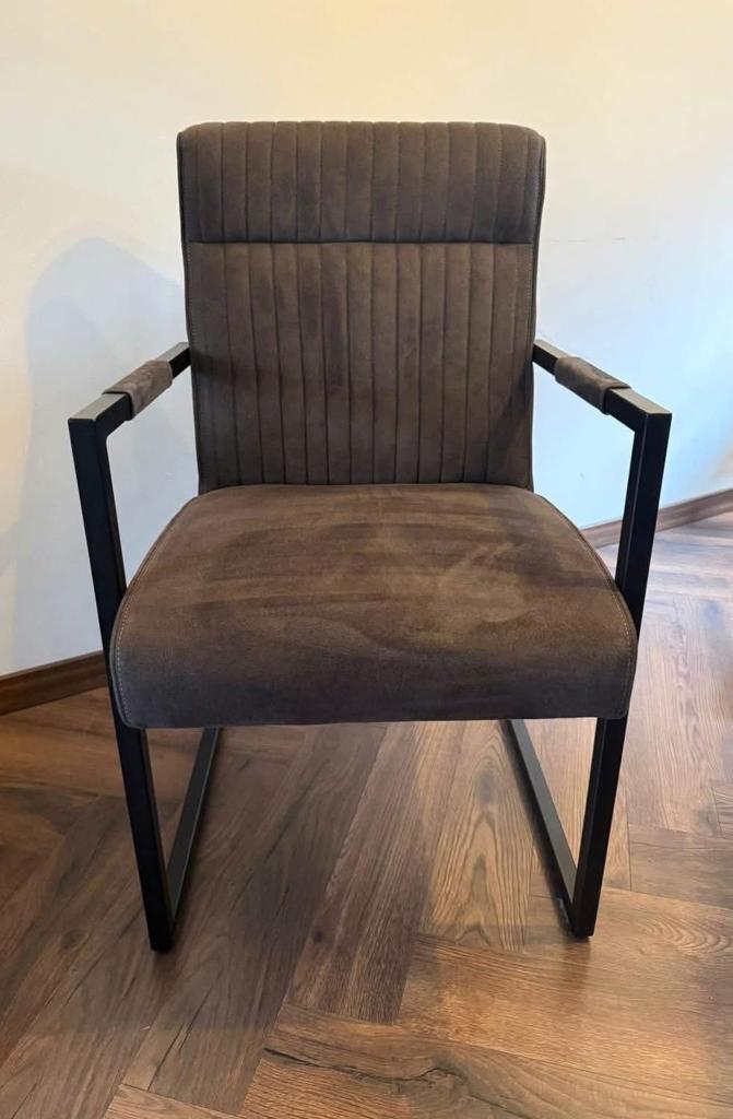 4 Dantero eetkamerstoelen - Comfortabel en stijlvol, Huis en Inrichting, Stoelen, Ophalen, Bruin, Zo goed als nieuw, Vier