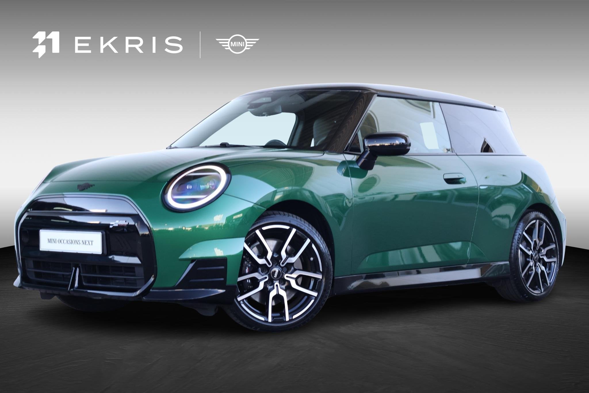 MINI 3-Deurs Cooper E John Cooper Works M 40.7 kWh | SoH 99%, Auto's, Gebruikt, 41 kWh, Met garantie (alle), 4 stoelen