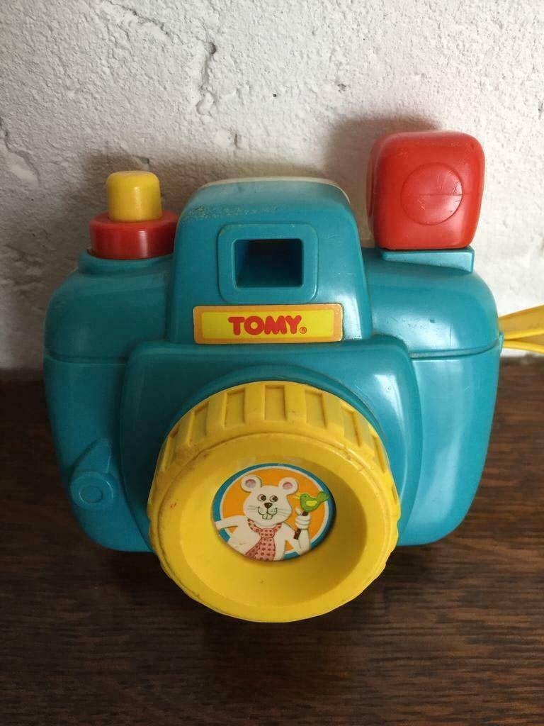 Fototoestel merk Tomy, met draaiend flitslampje en geluidjes, Ophalen of Verzenden, Zo goed als nieuw, Met geluid