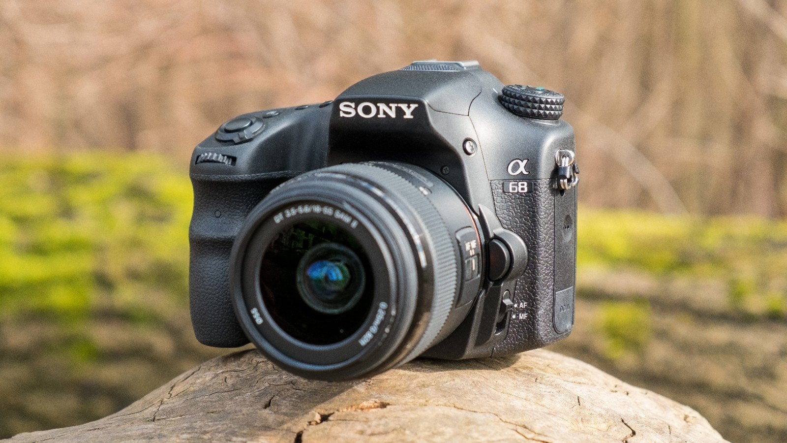Gevraagd sony alpha 68 camera. A68, Audio, Tv en Foto, Ophalen, Kantelbaar/draaibaar scherm, Zo goed als nieuw, Accu