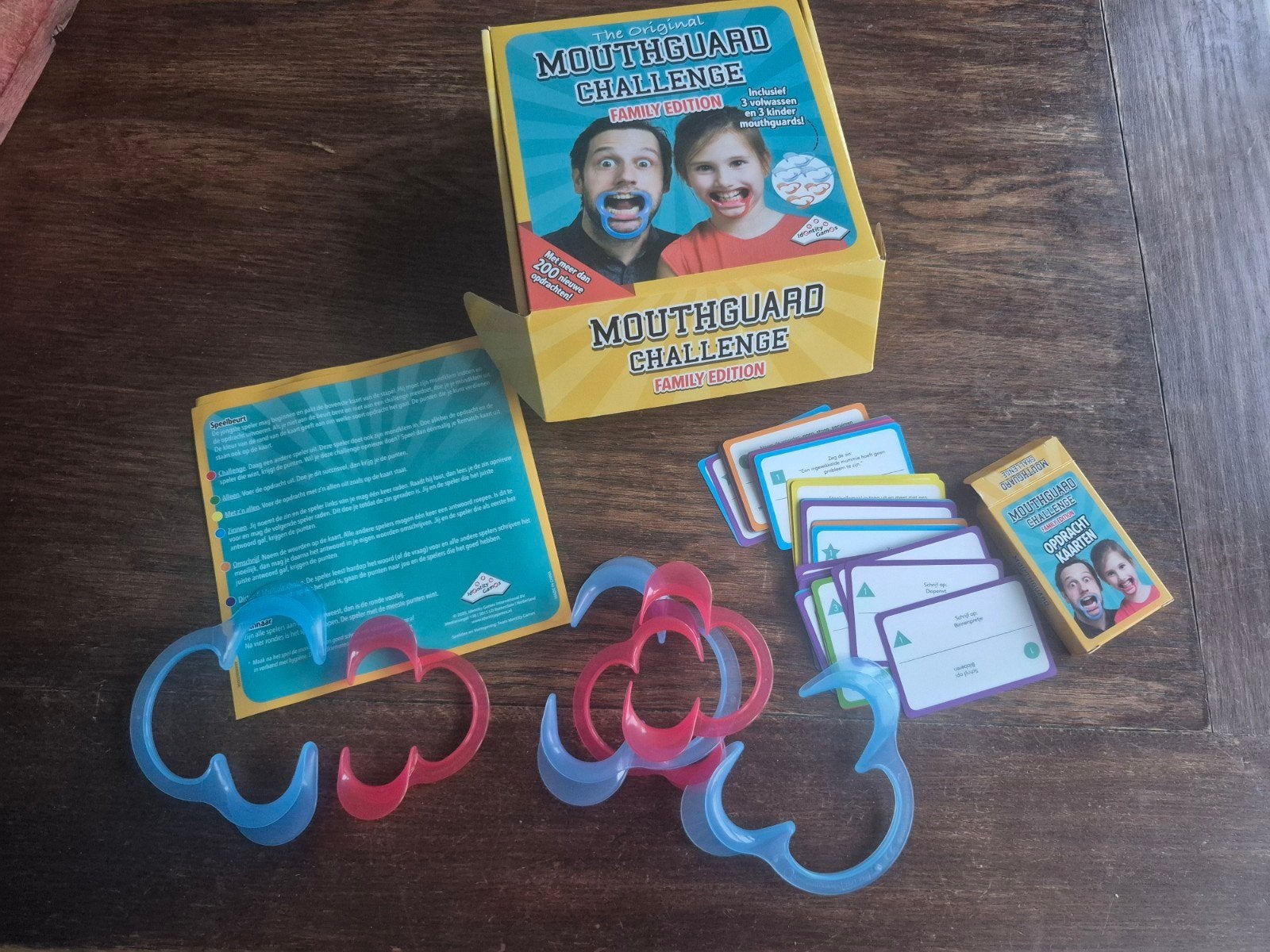 Mouthguard Challenge - Hilarisch Gezelschapssp, Drie of vier spelers, Ophalen of Verzenden, Zo goed als nieuw, Hasbro