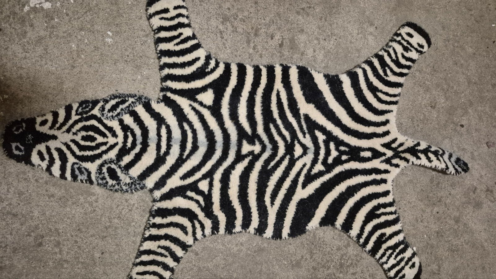 Doing Goods Tapijt Zebra - Small, Bohemian, Speels, Exotisch, Gebruikt, 50 tot 100 cm, Crème