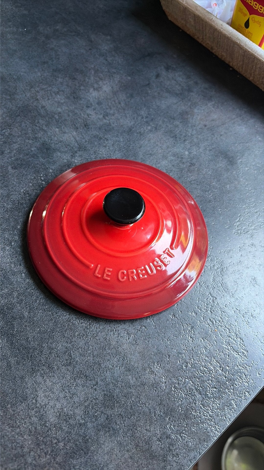 Le Creuset mini braadpan deksel kersenrood, Nieuw, Le Creuset, Ophalen of Verzenden, Braadpan