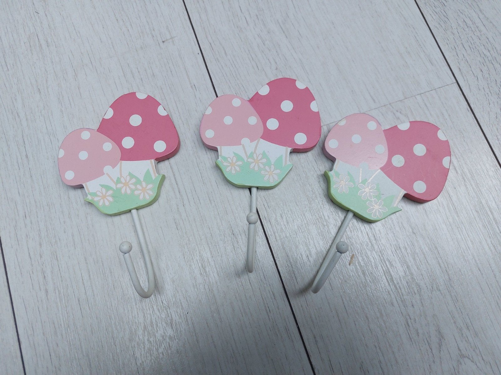 3 vrolijke wandhaken voor kinderkamer paddenstoelen, Ophalen, Gebruikt, Wandhaken, Minder dan 100 cm