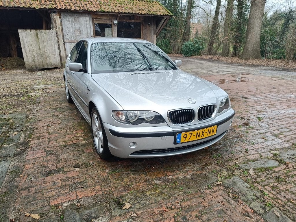 BMW 3-Serie 1.8 I 316 2004 Grijs, Achterwielaandrijving, 1250 kg, 4 cilinders, 1796 cc