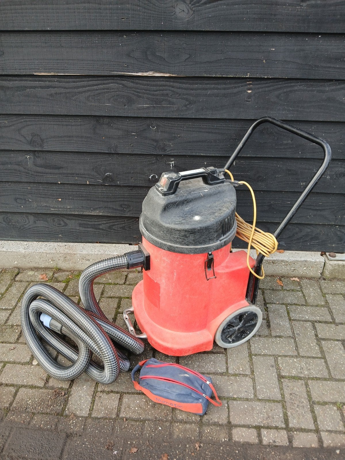 Numatic NDD900 stofzuiger waterstofzuiger bouwstofzuiger, Ophalen