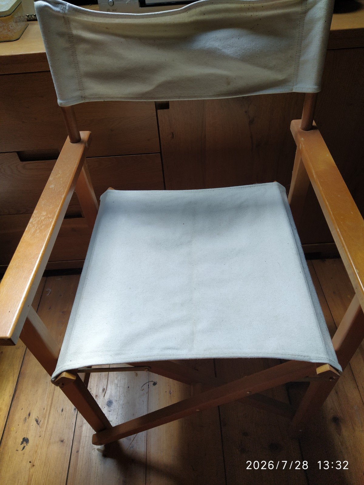 2 regisseur stoelen, Ophalen