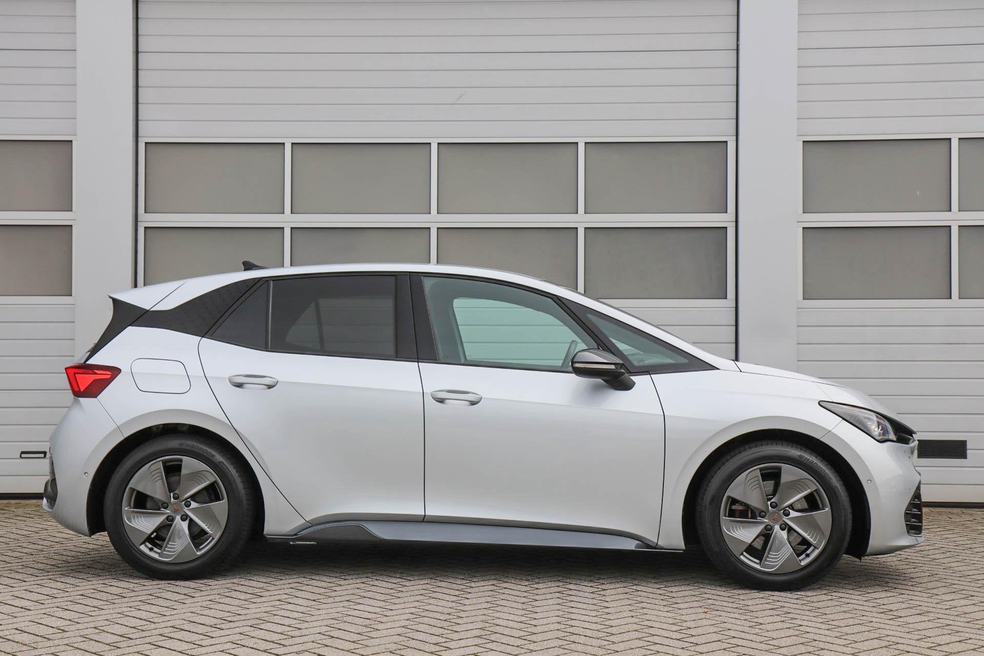 CUPRA Born Business Plus 62 kWh | SoH 95% | Navigatie | Full, Auto's, Automaat, 12 maanden, Gebruikt, Zwart